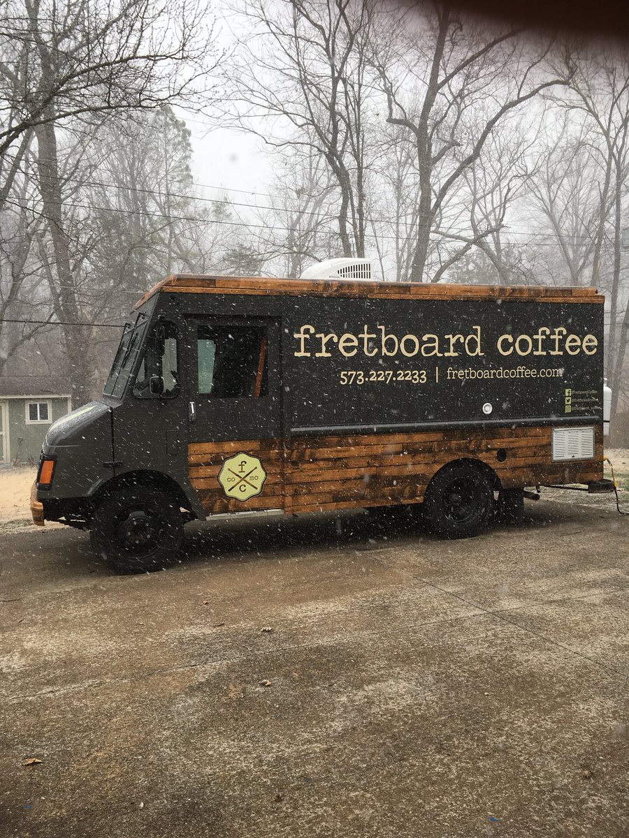 comocoffeetruck's tweet photo. Keep your eyes peeled for Marilyn! Waking up next week ☕️❤️🍩 stay tuned... @haroldoughnuts @Fretboardcoffee #comocoffee https://t.co/vQZWWP4Wjr