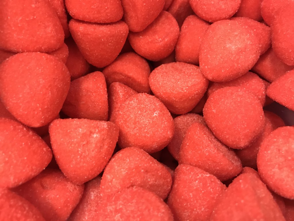 Fini_golosinas's tweet image. Vamos a por la segunda #FiniPiñata90K 🔨 
Vuestras súplicas han sido oídas y ésta contiene un tarro de fresas con nata y una bolsa de dedos pica.
Golpéala fuerte:
👉🏼 haciéndote seguidor de nuestro perfil
👉🏼 haciendo RT
A las 23:00h, ¡la piñata estallará y el premio caerá!