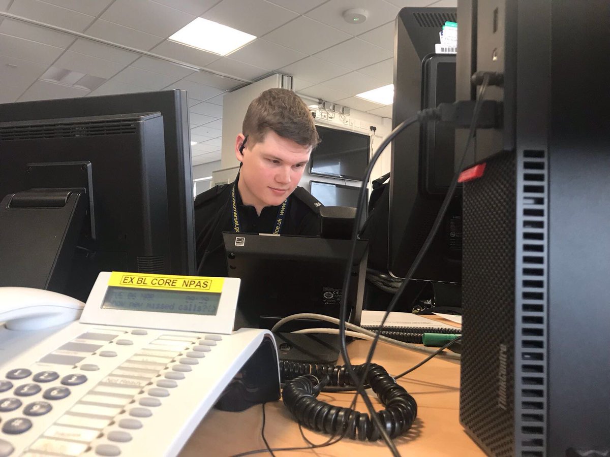 ASPSpecials's tweet photo. Today we have had some of our #SpecialConstables assisting @ASPolice @ASPCallCentre prepare for a #MajorIncident by helping deliver a training exercise with @DSFireUpdates @AvonFireRescue @swasFT @BritishArmy @11_EOD_Regiment . #SCHowe #SCCaswell . @jesip999 https://t.co/1x5Zzy0x7U