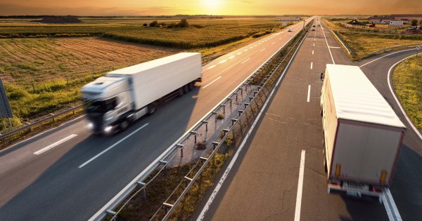 TankTransporter's tweet image. NEWS: 6 Tips for Passing A CDL Test dlvr.it/QK0xHp #HowToGuides #CDL #CDLTest