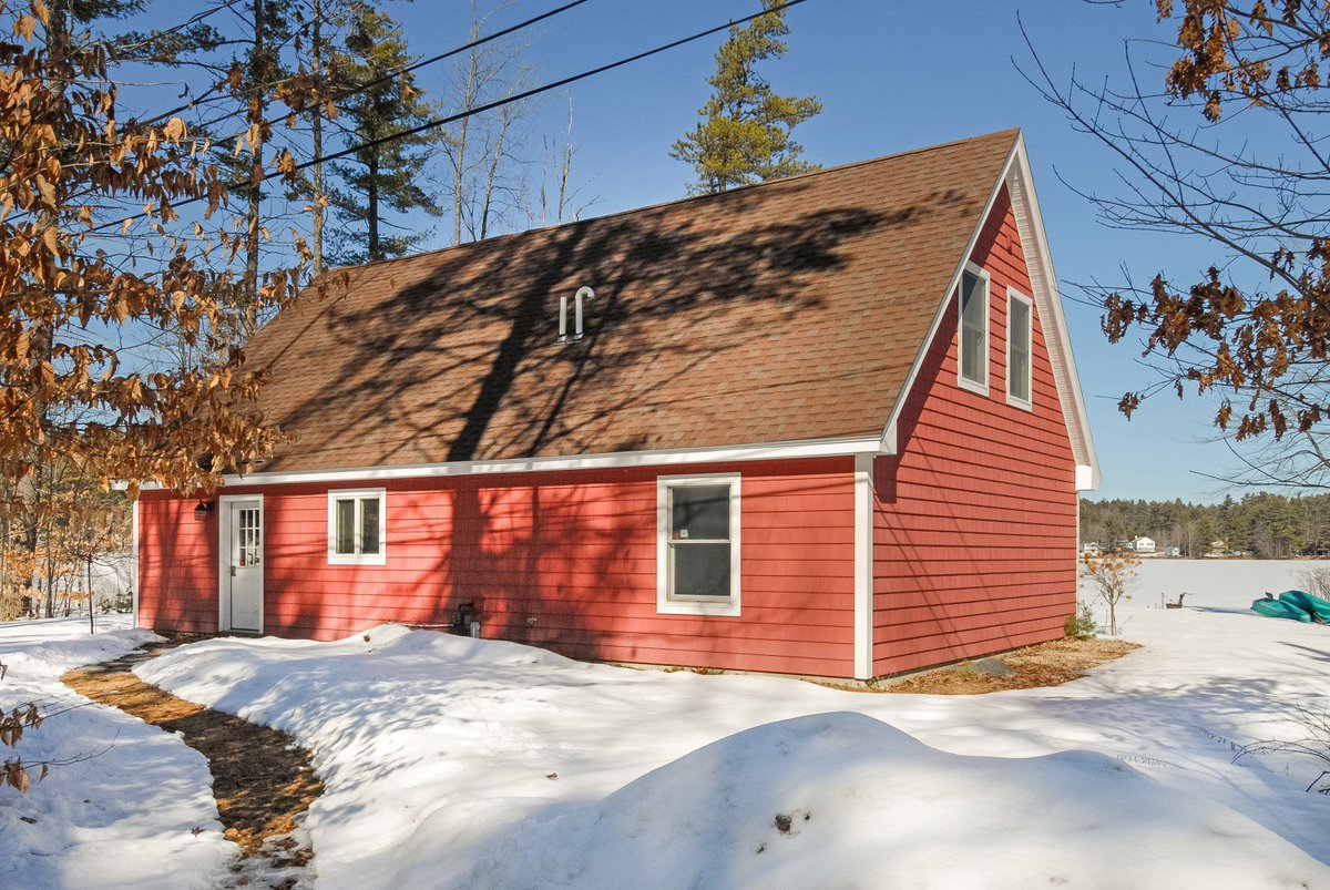 DowRealtyGroup's tweet photo. This newly built 2012 waterfront home with a level lot on Lake Ivanhoe is immaculate and ready to move in!
https://t.co/KVURMXcJtr

#homesforsale #Wakefield #lakesregion #NHlistings #NHrealestate #dowrealtygroup #kwri #adamdow.com #lakewinnipesaukeeRealEstate https://t.co/QBekp7zZ22