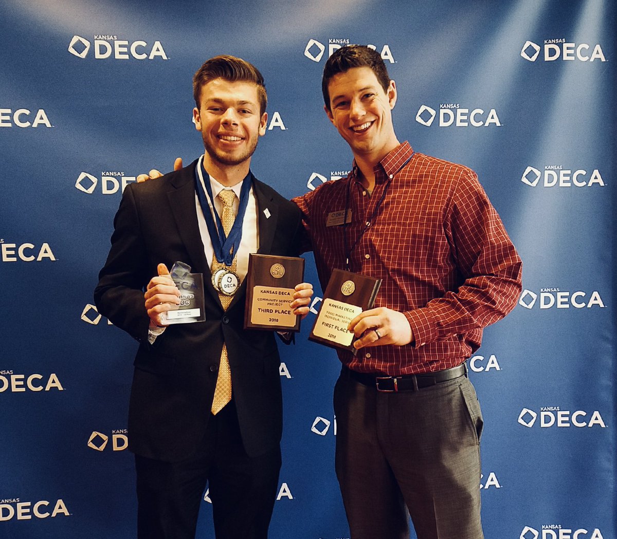 Congrats to @coleman_barnes3 for getting 1st place at DECA State in Food Marketing for the second straight year, 1st place overall for the Marketing Test, and 3rd place at State for his community service project, <a href="/BVWHeartforHope/">BVWHeartforHope</a> #bvwpride