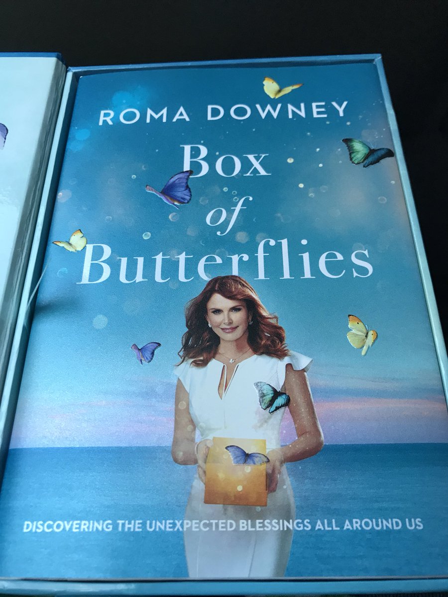 linorulli's tweet image. Awesome to see my friend @RealRomaDowney on the day her book “Box of Butterflies” has launched. 

Maybe some of her positivity and optimism will rub off on me!