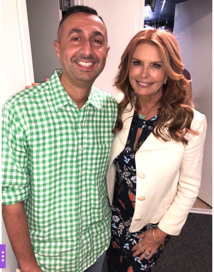 linorulli's tweet image. Awesome to see my friend @RealRomaDowney on the day her book “Box of Butterflies” has launched. 

Maybe some of her positivity and optimism will rub off on me!