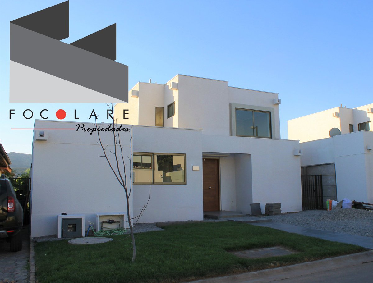 FocolareP's tweet image. ¡ATENCIÓN! #OPORTUNIDAD DE #ARRIENDO en #Chicureo #Chile #RM
#3Dormitorios
#3Baños
Cocina equipada
loggia
Sala de estar
Más información: focolare.cl/property/se-ar…

#avisos #retweet #RT #Santiago