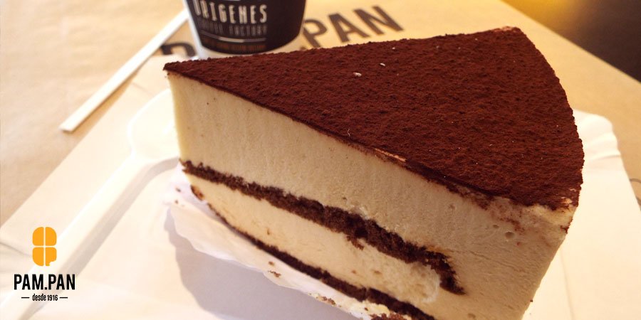 pampancl's tweet photo. ¿Eres capaz de decirle que no a un antojo? ¡Nosotros no! Y hoy no dejamos de pensar en este Tiramisú es un clásico postre italiano semidulce, con aroma y sabor a café con amaretto, mascarpone, bizcocho y chocolate amargo, ¡que está para perder la cabeza! #pampan #tiramisú https://t.co/6Agk1uDMk6