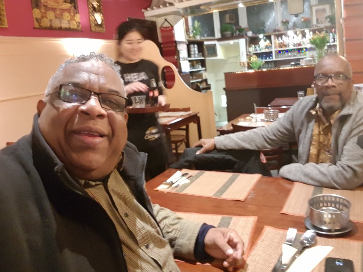 RootjeB's tweet image. Smakelijk #Thais eten met @RoyRistie