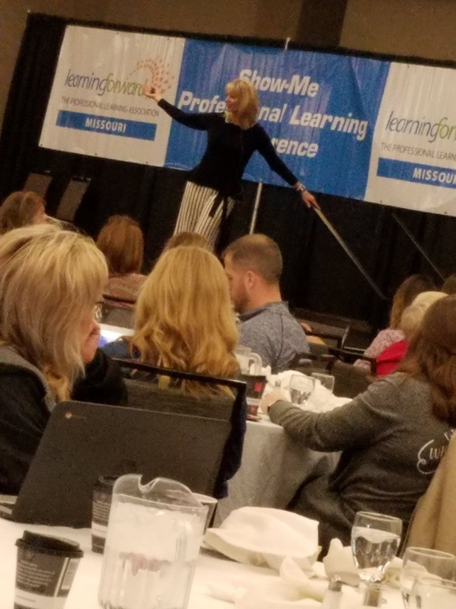 MsLaurenMertz's tweet photo. Super proud when Tammy Heflebower @tammymrl talks about your school in the closing keynote speech at the Show-Me Professional Learning Conference. @StChasCitySch @StChasSDPD #SCSDPD #showmepd18 #LincolnBig3 https://t.co/QmJ77n2Bwt