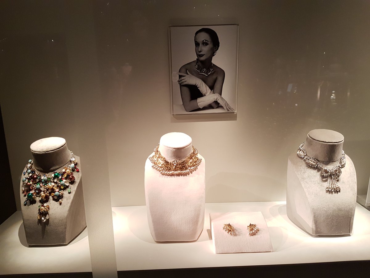 tnrover's tweet photo. Oh là là! What a gorgeous #ChristianDior exhibit at @ROMtoronto #dresses #shoes #jewellery #stylegenius https://t.co/QAtx1zCUAJ