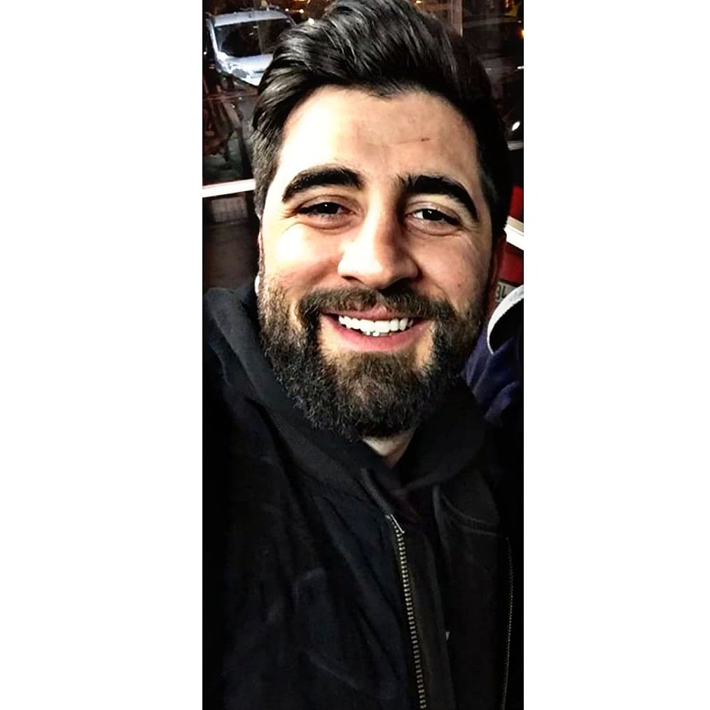 geceniz bu gülüş kadar güzel geçsin İYİ GECELER..🖤🍃  <a href="/BilalHanci/">Bilal Hancı</a> #bilalhanci