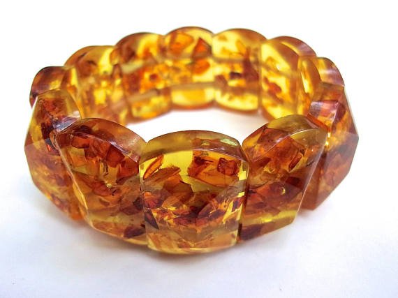 renaissancefai's tweet photo. https://t.co/x7jm7HEM6q
#bracelet #amber #pressedamber #stretch #balticamber #large #chunky #honeyamber #vintage https://t.co/XbBCPo9jF3