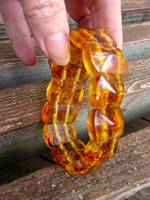 renaissancefai's tweet photo. https://t.co/x7jm7HEM6q
#bracelet #amber #pressedamber #stretch #balticamber #large #chunky #honeyamber #vintage https://t.co/XbBCPo9jF3