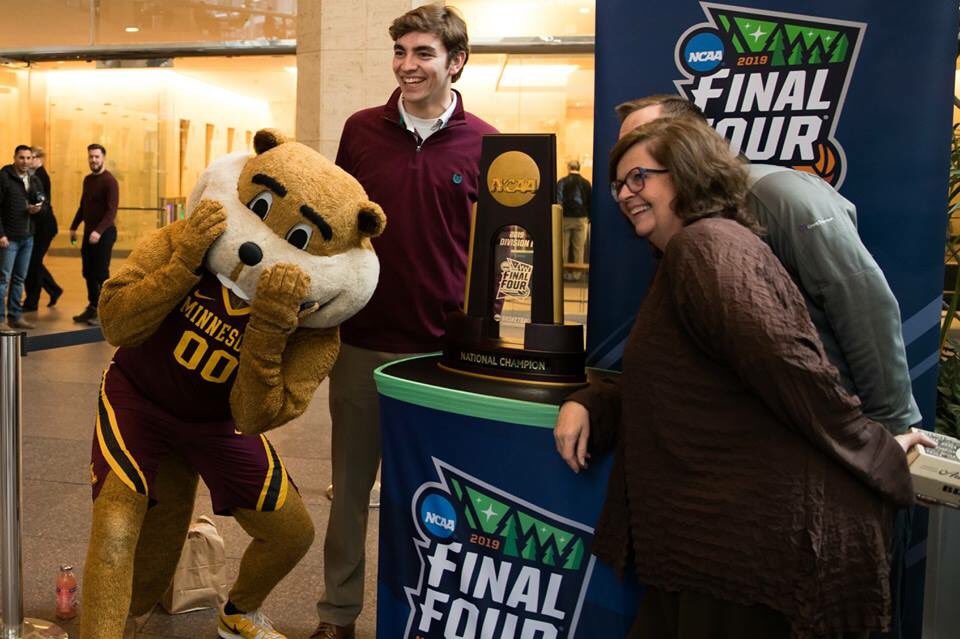 Hines's tweet photo. US Bank Plaza hosted an exciting event looking ahead to next year’s #2019FinalFour which will be hosted in #Minneapolis. The #SuperBowlLII Host Committee handed off the reigns to the #FinalFour Host Committee – both tenants of the building. #Hines https://t.co/g3icPbbhFb