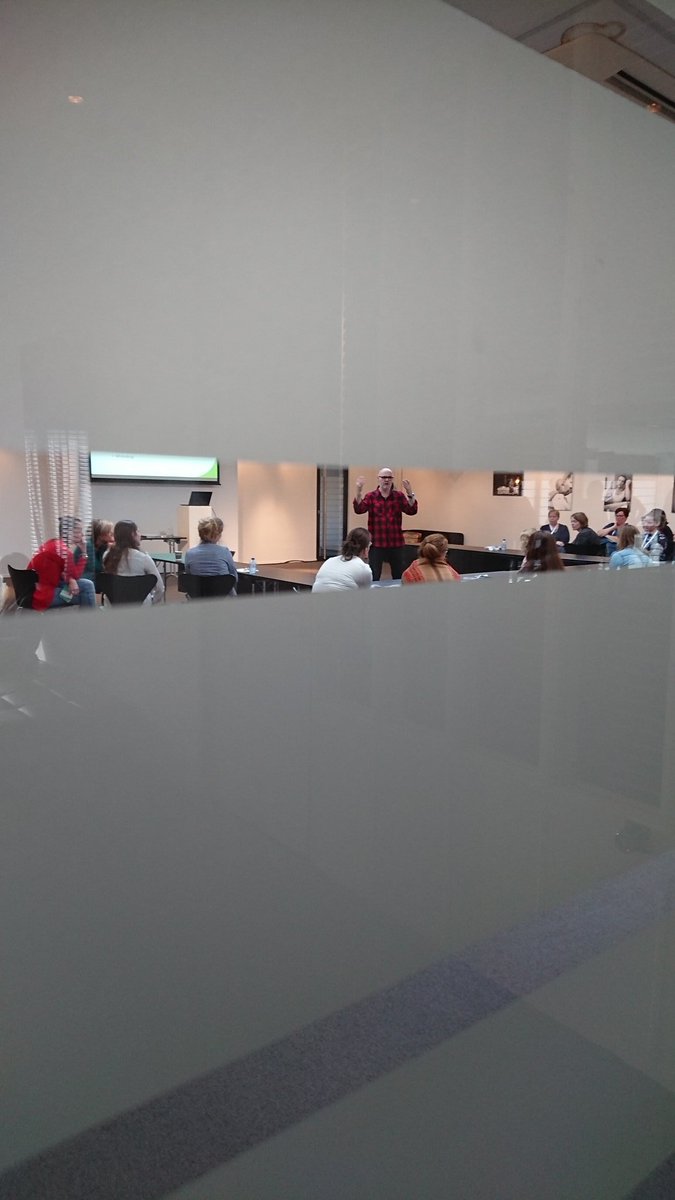 AwrnssAcdmy's tweet image. Een kleine sfeerimpressie van de tweede dag #AdvisiumExperience (1/2). Ontmoeten, verbinden en kennis delen @sHeerenLoo #Advisium.