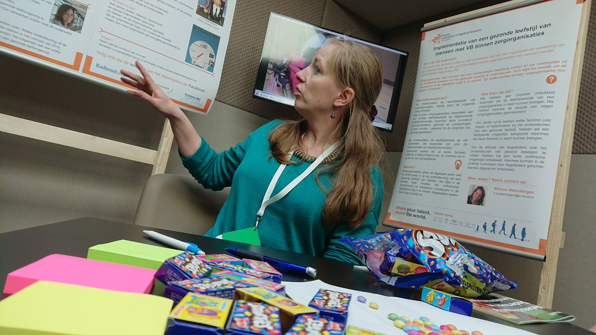 AwrnssAcdmy's tweet image. Een kleine sfeerimpressie van de tweede dag #AdvisiumExperience (1/2). Ontmoeten, verbinden en kennis delen @sHeerenLoo #Advisium.