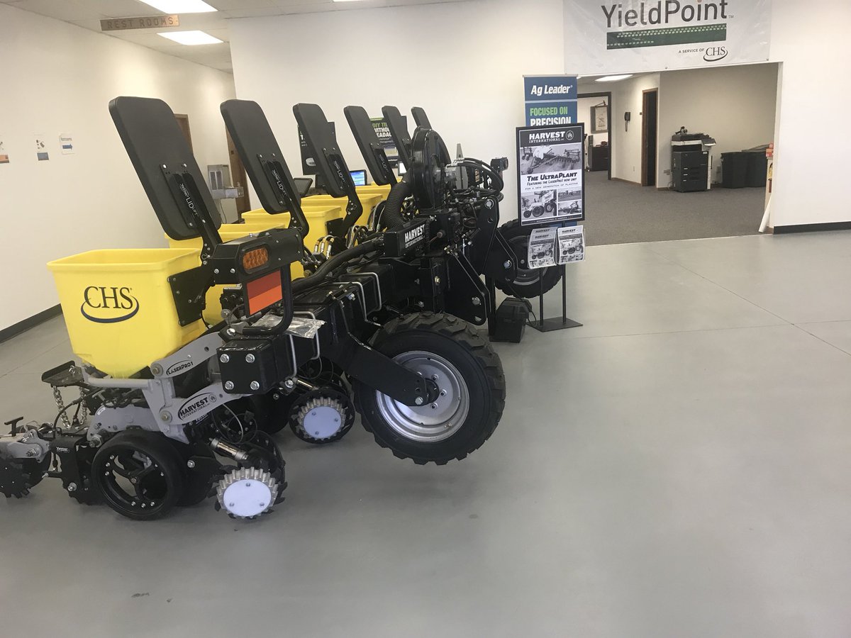 codymiller_sei's tweet photo. Getting ready for our @CHSLarsenCoop #YieldPoint High Efficiency Farming Seminar on Thursday. Come see the latest from @precisionplant and @PrecisionMike82, @360yieldcenter, @YetterFarmEquip, @AgLeaderTech and @BbaerBrian We would love to see you here! @ryanjones1289 https://t.co/9T77zAGcWQ