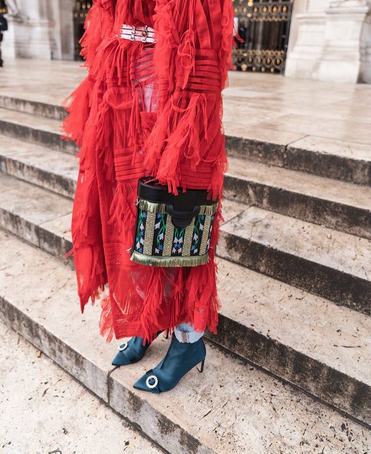 MayraFedane's tweet photo. @nicoleandersson @PFWLive @MayraFedane 👛 @WhoWhatWear @ManRepeller @NYTFashion https://t.co/opXbhGlCyw
