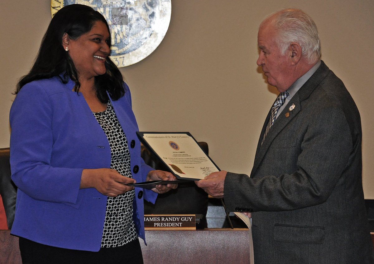 StMarysCoGov's tweet photo. St. Mary’s County Health Officer Receives FBI Director’s Community Leadership Award for Efforts in Combatting Opioid Crisis. https://t.co/UJTNcKVb8K https://t.co/hB4icSWXUe
