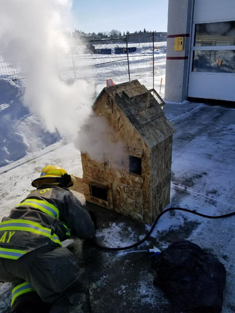 IAFFLocal3021's tweet image. How important is closing your door? So important we study #FlowPaths to better understand it. #CloseBeforeYouDoze #VentTraining @UL_FSRI 

For more info: closeyourdoor.org