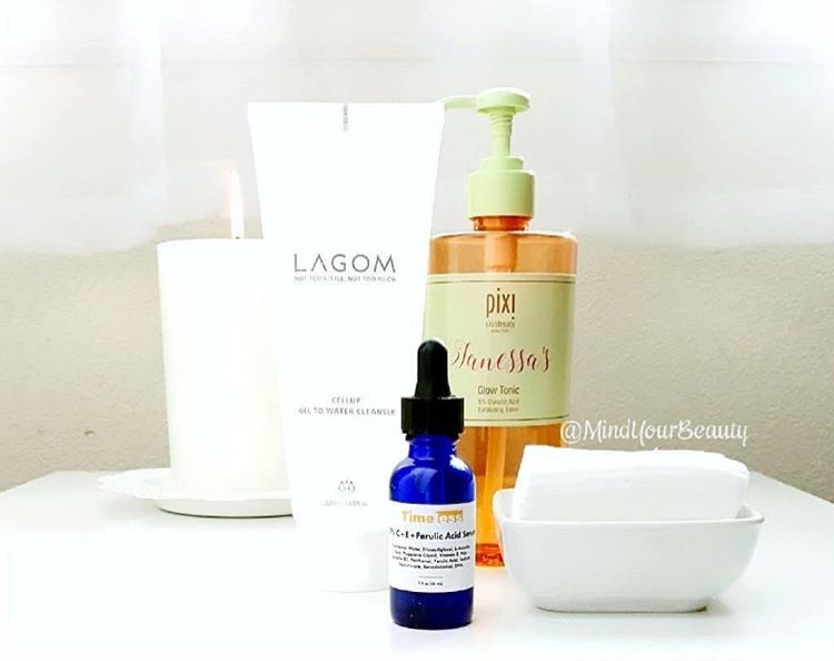 timelesshaskin's tweet photo. Need a mid-week refresher? Our Vitamin C serum has the brightening power you need! 📸: @MindYourBeauty #TimelessSkinCare #vitamincserum #skincare #skincareproducts https://t.co/rnPw1a9xga