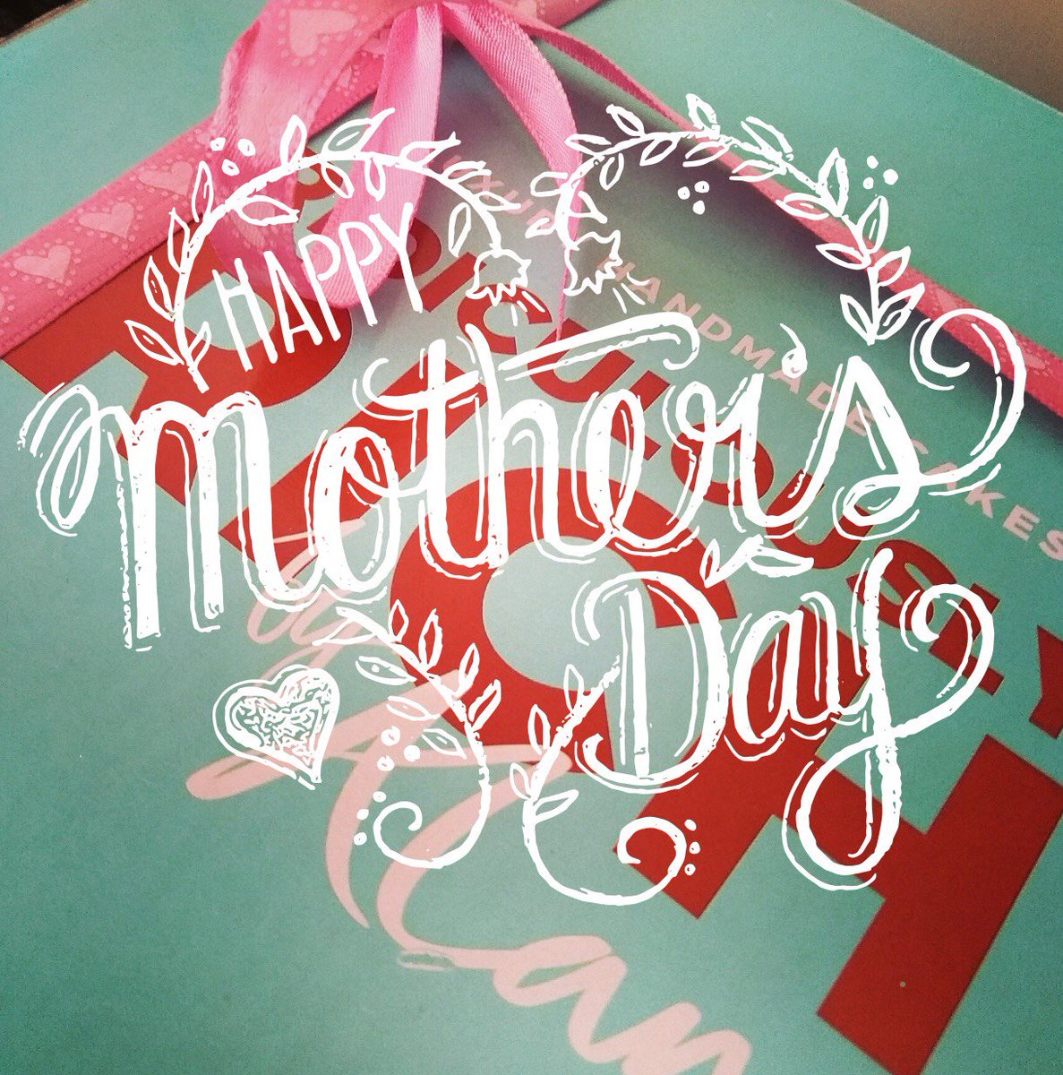 Evening <a href="/Seftonhour/">#Seftonhour</a> I'm bringing <a href="/Ridic_Rich/">Ridiculously Rich</a> cakes back to <a href="/CrosbyVillage/">Crosby Village</a> tomorrow with <a href="/seftonmarkets/">Sefton Markets</a>...if you're about, come and treat yourself to some #HumpDayHappiness or a gift for #MothersDay this Sunday #BrowniePoints