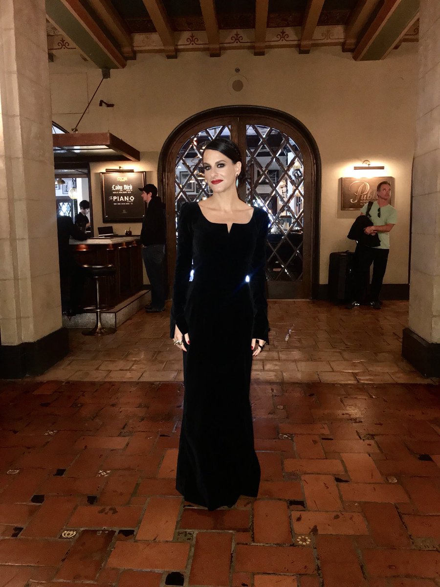 RebeccaBrie's tweet photo. Vintage Thierry Mugler dress for Oscar nominee Laura Checkoway. Style by me #Oscars2018 #AcademyAwards2018 #fashionstylist #Oscarsfashion https://t.co/YzYJ5np2K2