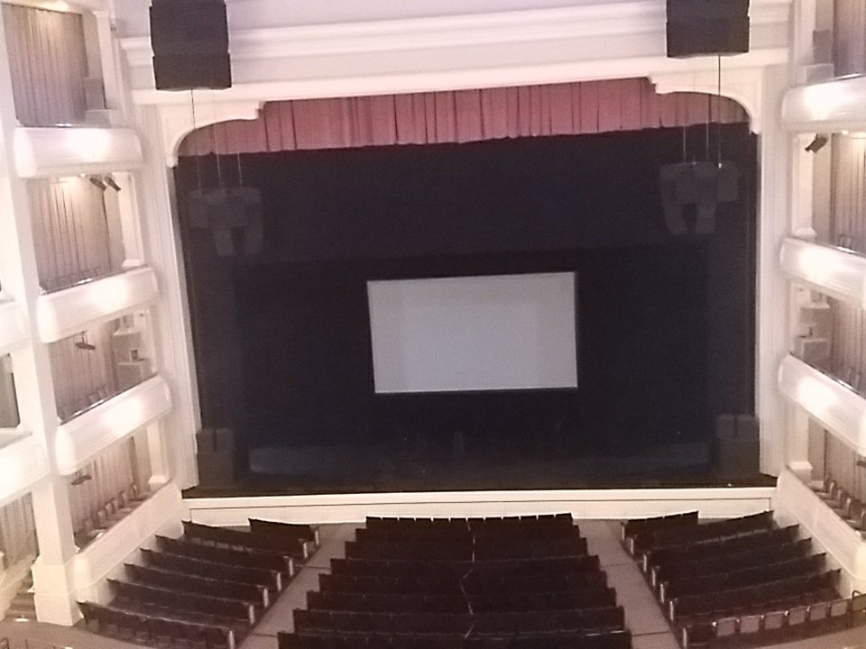 FireBoy1345's tweet photo. I love bass hall https://t.co/i4CDSUhRef
