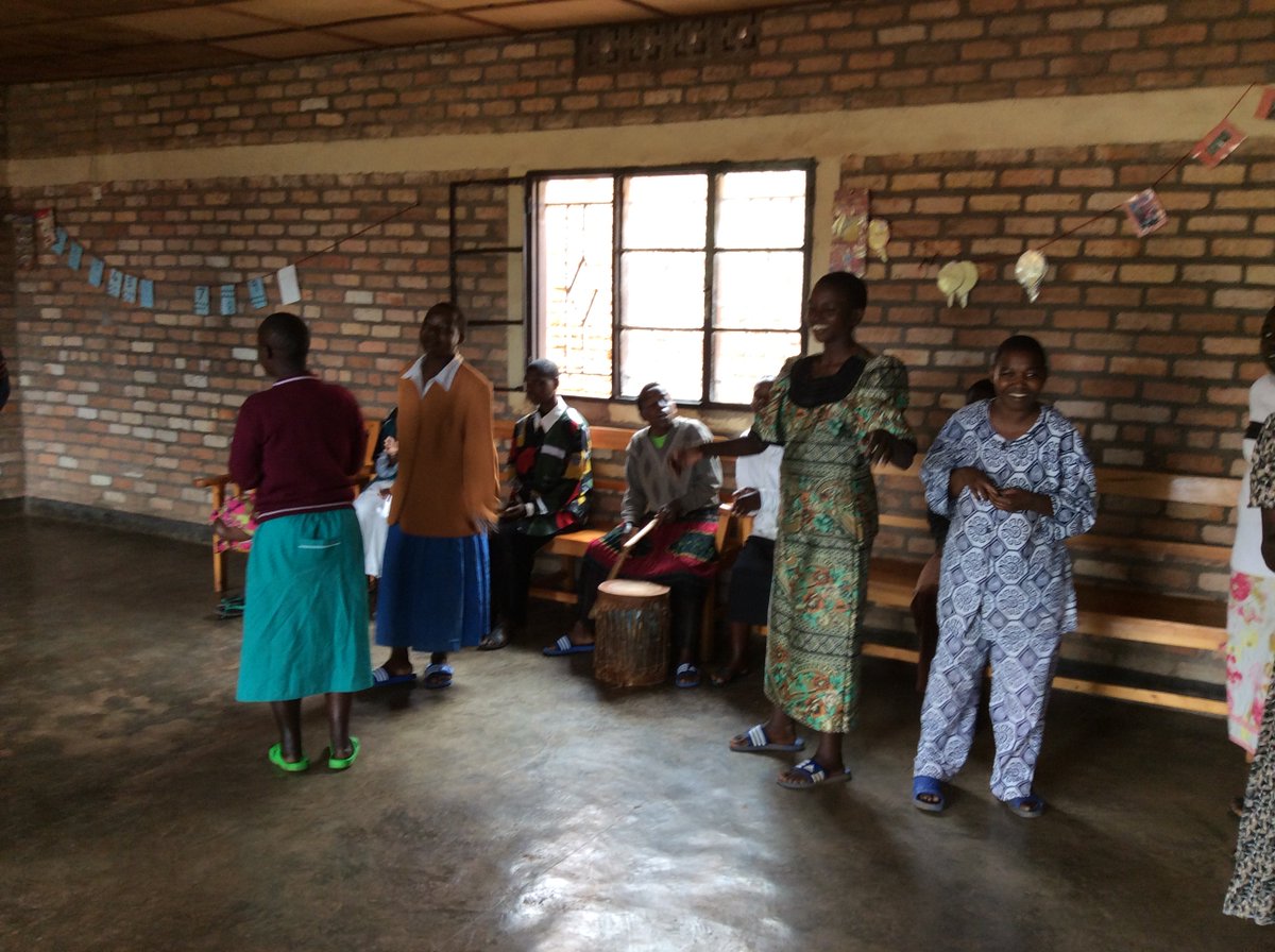 One of my wife Maria's favourite places to visit when she is in Rwanda is the ADAR Orphanage.  Today she was there.  apartnershipincaring.ca/medicine-cabin…