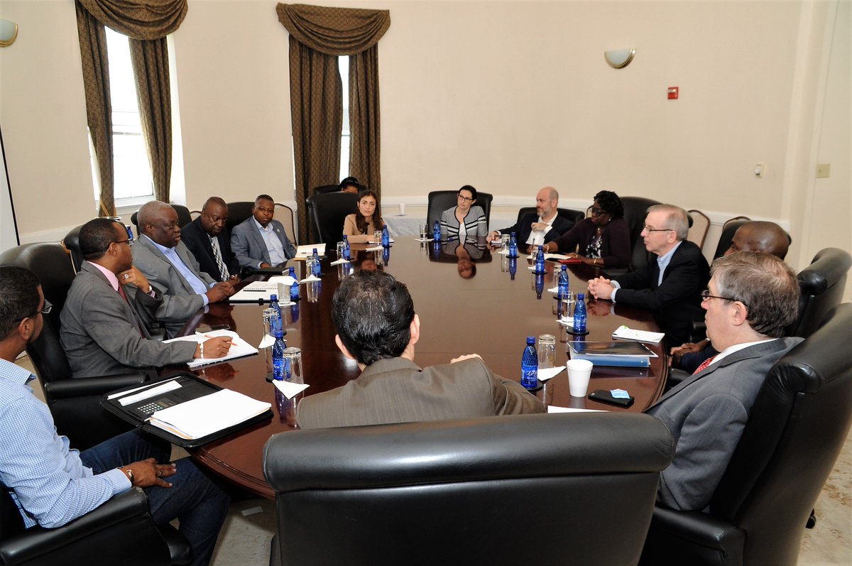 govhouseusvi's tweet photo. Federal Reserve Bank of New York President William C. Dudley and other officials met today with @GovernorMapp to discuss the impact of Hurricane Irma and Maria on the Territory’s economy and to learn about local recovery efforts. More information on today's meeting to follow https://t.co/vC6qxlMDCX