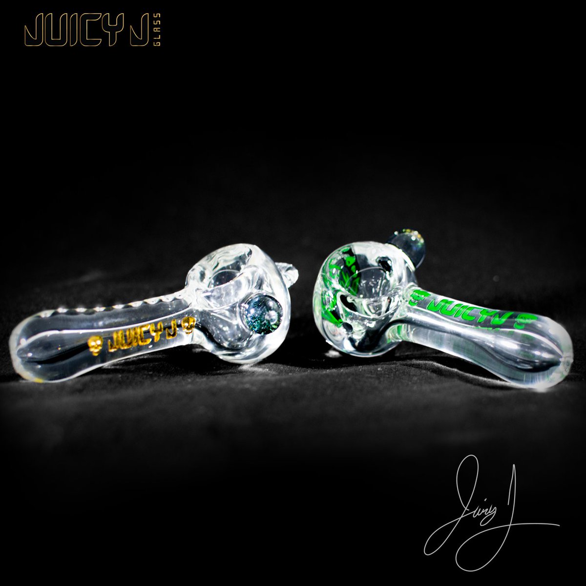 New #juicyjglass diamond hand pipes.....yes..it's lit 🔥🔥Get yours at juicyjglass.com We Trippy Mane!!!!!!!!!!!!!!