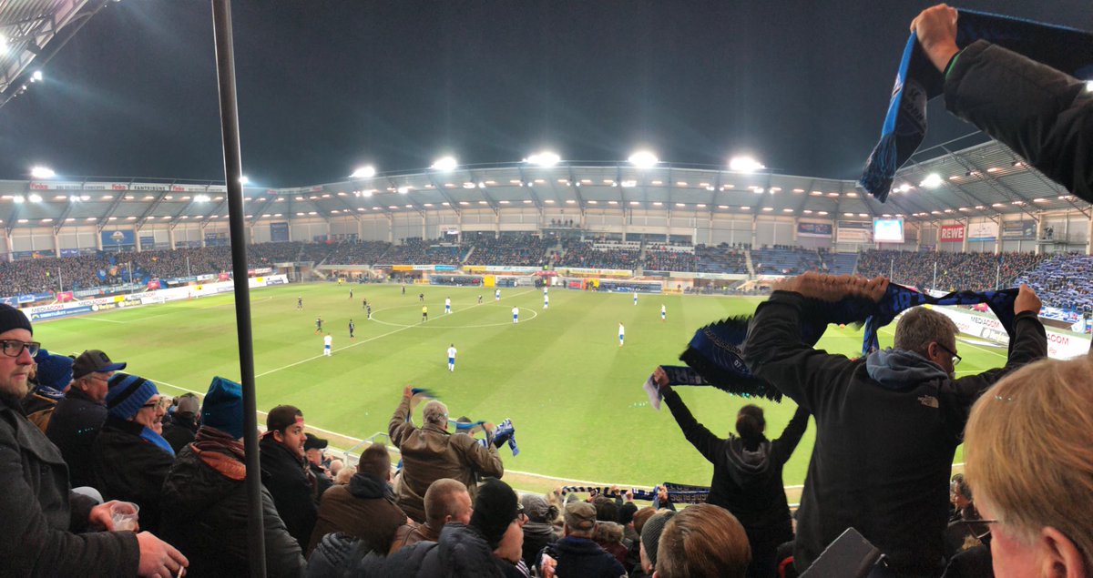 pschay's tweet photo. So sieht die Benteler-Arena gleich viel cooler aus. #panomorph #SCPFCM https://t.co/NVv9SmYrzK
