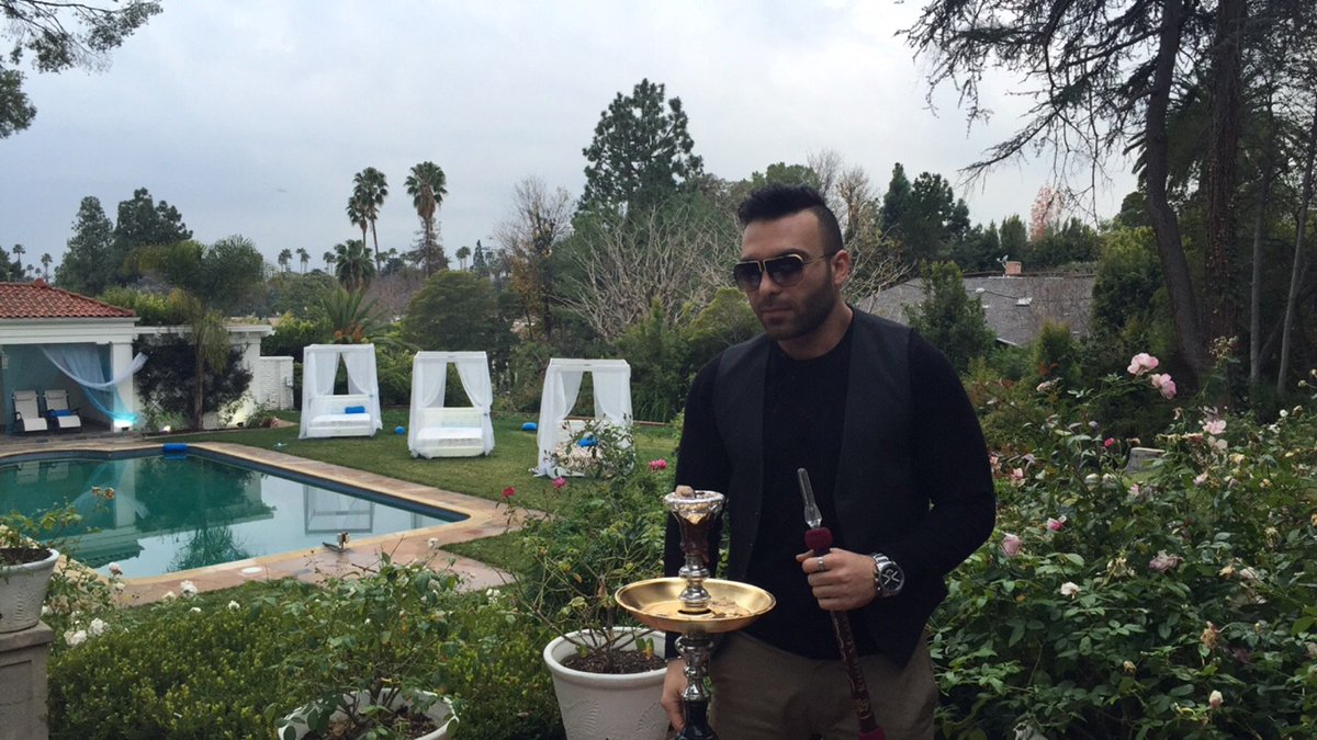 Rdoank's tweet photo. Billionaire Tarik Freitekh smoking #starbuzz at his Beverly Hills mansion #tarikfreitekh https://t.co/0SrAK8TDGs