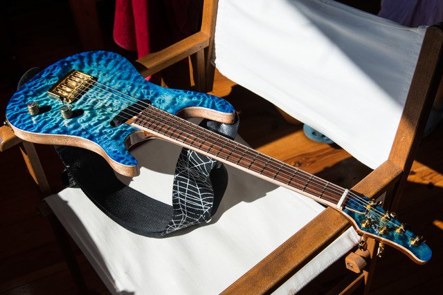 TraqGuitars's tweet photo. The mini-guitar that I built for my daughter in 2014. Quilted maple top over meranti body, mahogany/maple neck and pao ferro fingerboard. The full build video https://t.co/gXm3D4JY8U #custom #guitar #traqguitars #handmade #guitarbuilding #tutorial #video #guitarvideo #traq https://t.co/ZePlW7pJ1T