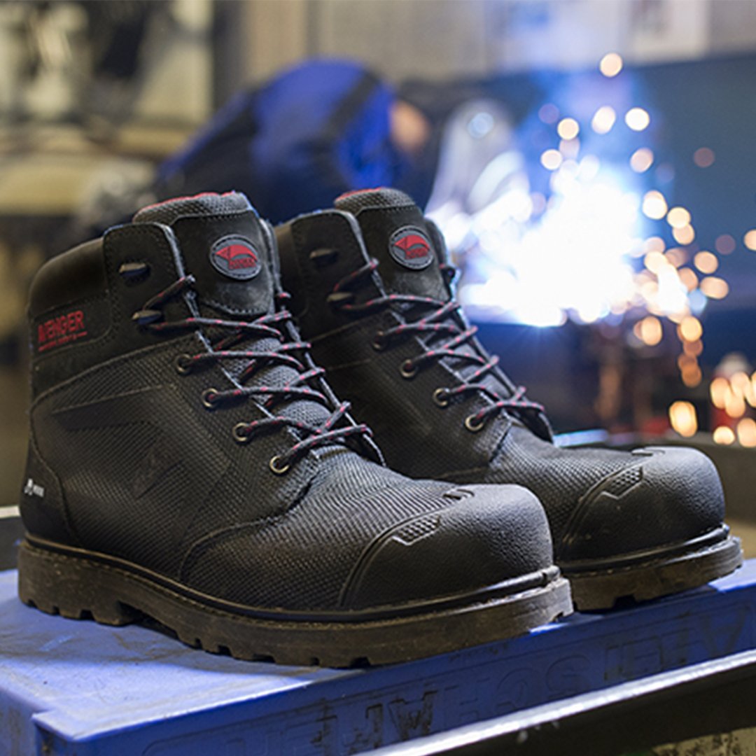 FSI_HQ's tweet photo. No job is too big for these heavy duty Aramid Fiber boots #WeOnlyDoWork https://t.co/YSHjR4zsfl