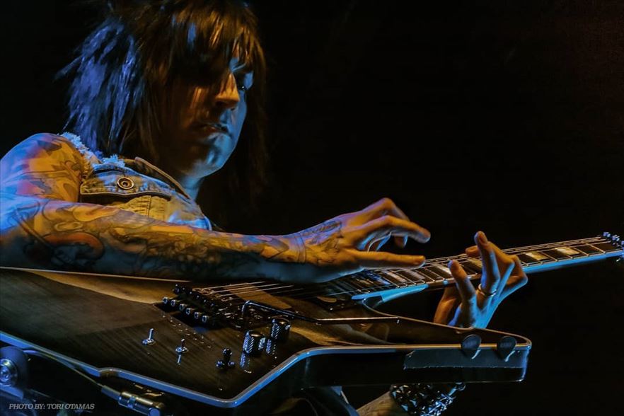 bvbfansworld's tweet photo. Amazing shot of @JakePittsBVB shredding on stage at @themarquee Tempe, AZ February 20, 2018 by @ToriOtamas for @BreakFreeCO via  https://t.co/h4ObLm4xVE #JakePitts #BVBArmy #BlackVeilBrides #TheResurrectionTour 🎸🎶🔥 https://t.co/g0PmqQdQVt