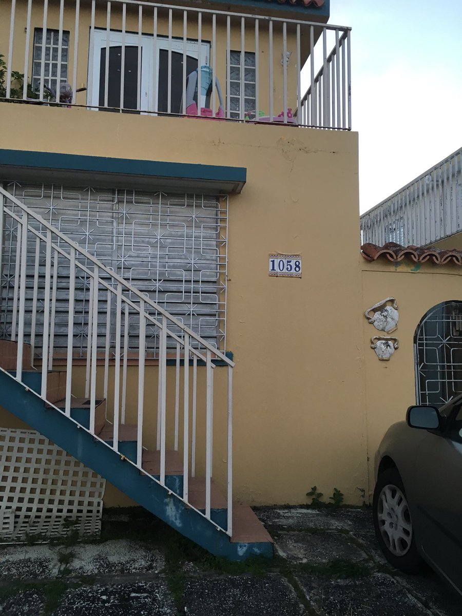 Quenepa7's tweet photo. @ACUEDUCTOSPR @PresidenteAAA @ACUEDUCTOSPR @PresidenteAAA #querella 55268120 a nombre Maximo Encarnacion Vazquez, sobre salidero de aguas negras calle #1058 villa nevarez https://t.co/GtUBpIldK7