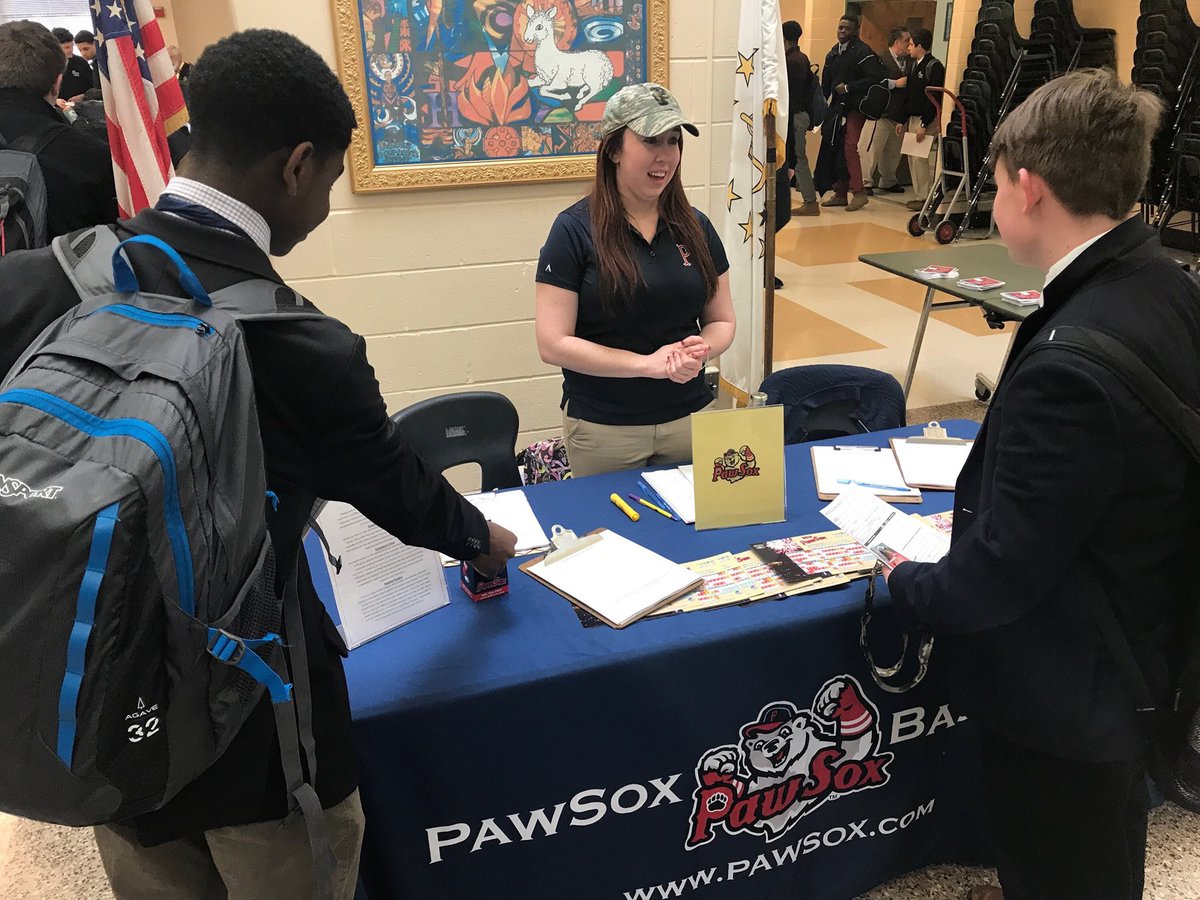 HendrickenHawks's tweet image. Hawks are ready to work! The Hendricken Summer Job Fair, sponsored by @RhodyBeat, is in full swing, and the boys are ready to connect with local employers. 

Many thanks to this year’s participating companies and organizations!
