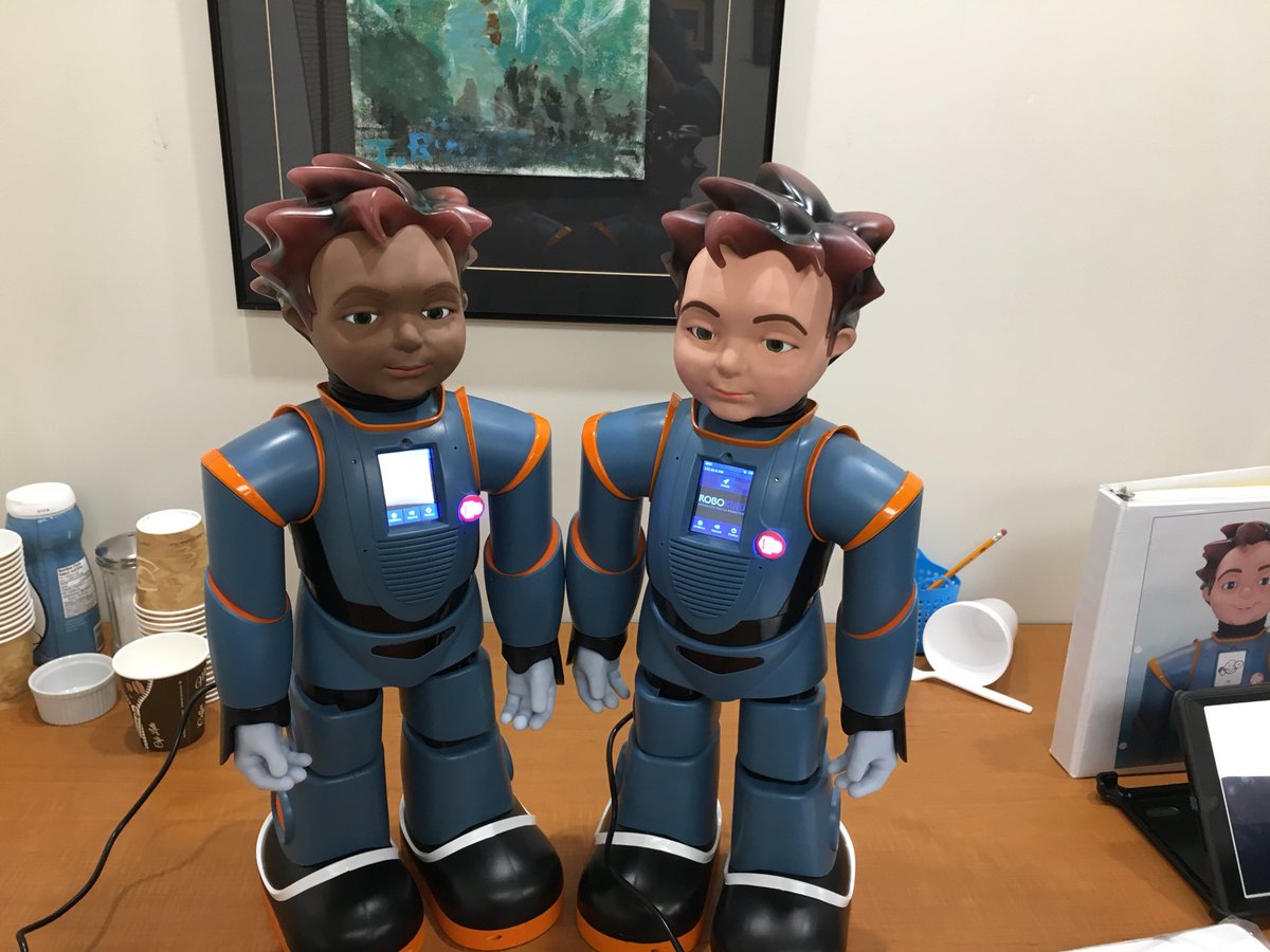 EBHicks55's tweet photo. The Milos are about to do their first public appearance together! https://t.co/BTY1sa53TQ