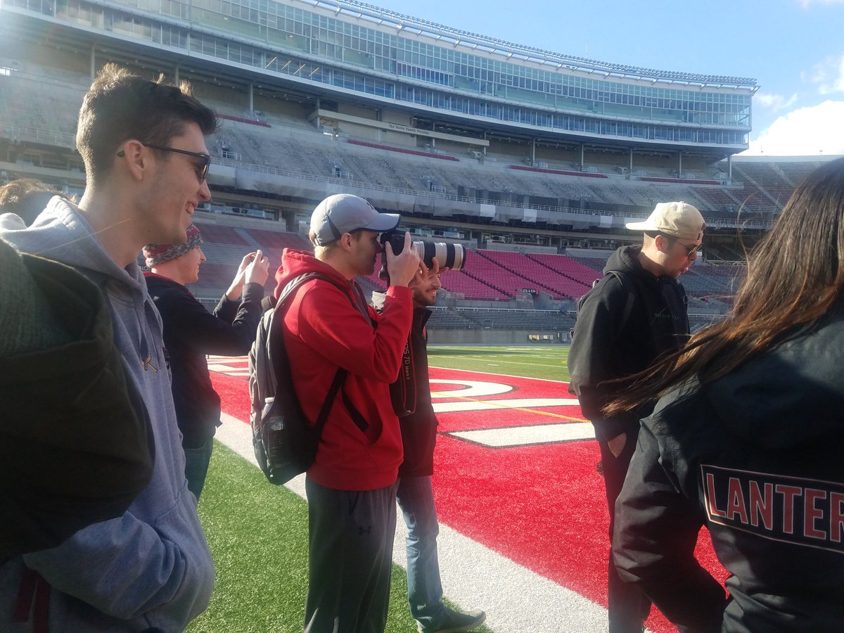 AndreaMurch's tweet photo. Learned some photography tips from @11W photographer Andrew and was challenged to take some photos #osusportsmedia https://t.co/jZ4LwOT70b