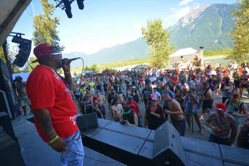 electriclove67's tweet photo. 2018 marks the 45th anniversary of Hip Hop. If you are a Hip Hop Emcee and would like to showcase your talent at #ELF2018, applications are now open.
https://t.co/F7FkjG48Eo
Imgsrc : @davischu
Pictured: @Twista performing at #ELF2017
Hip-Hop Showcase hosted by @whereitsatent https://t.co/kfohgMJ91x