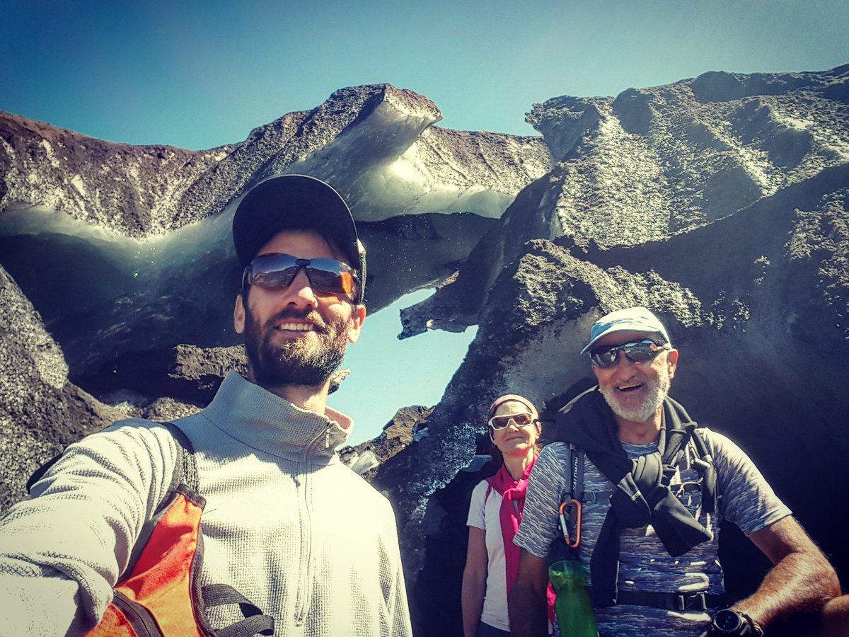 juaniprovendola's tweet photo. La formación completa del #ProvenTeam en su versión de trekking andino trepando glaciares por Chile. https://t.co/Uq9E6dPUtx