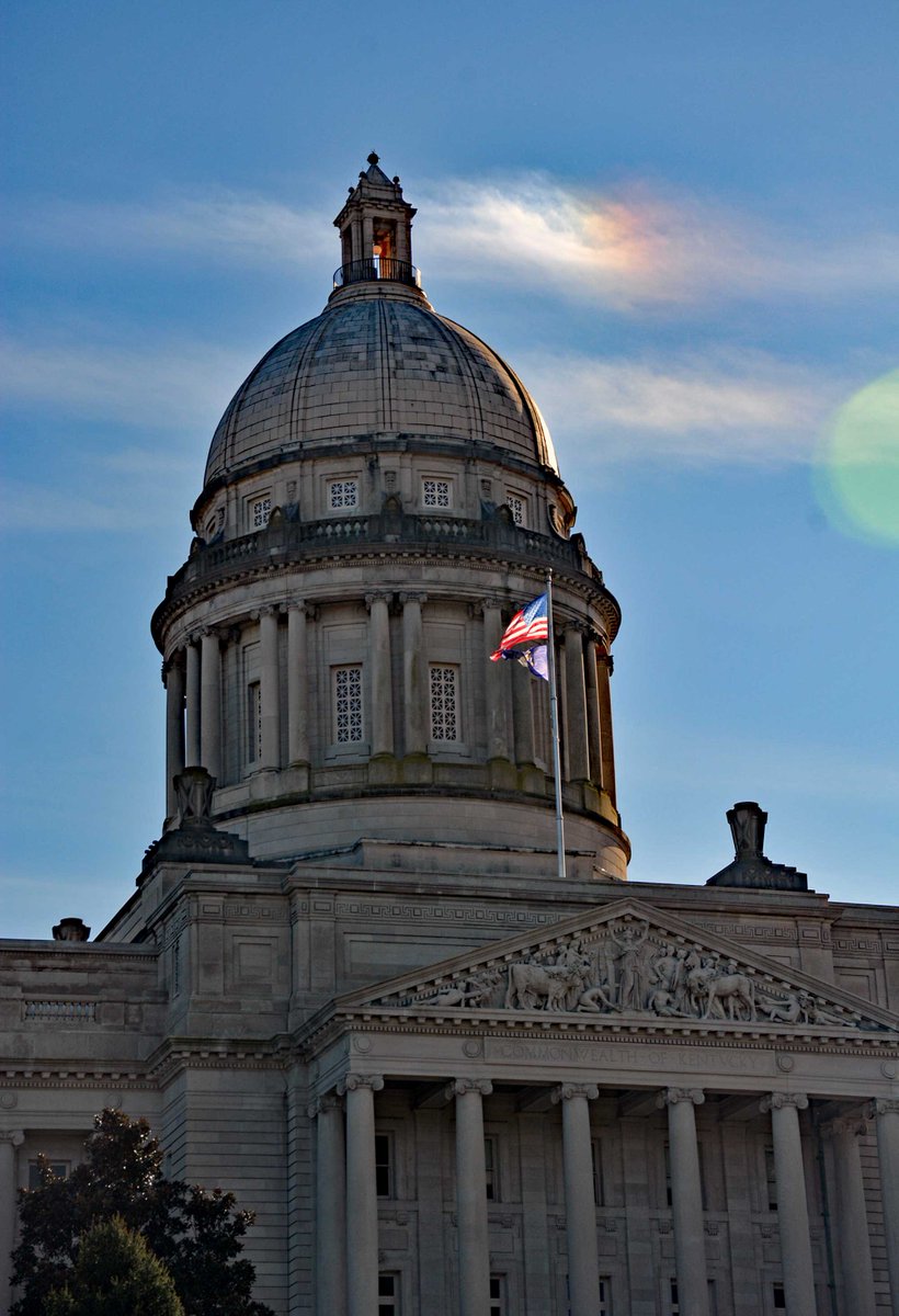 Scott502's tweet photo. Activists taking Action March 15 at KY General Assembly. Leading senior services groups @AlzKYIN  @KY_KAG  @AARPKY  plan day at Capitol. Sharing impact of Alzheimer's disease w/ lawmakers, seeking support and services for aging Kentuckians https://t.co/S4i8e4Dvxs  #kyga18 #endalz https://t.co/RC7aKROdlI