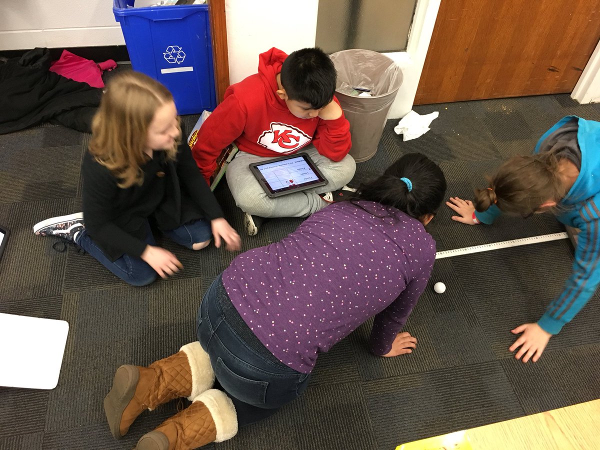 zhao_SMSD's tweet photo. Learning how height and weight affects potential and kinetic energy #rockets512 https://t.co/nx1wg5b51e