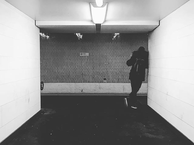 BigFares's tweet photo. #paris #metro #underground #streetphotography #streetphotos #streetphoto_bw #streetphotographer #blackandwhite #blacknwhite #bnw #monochromatic #monochrome #noiretblanc https://t.co/g4SQDtFK3F https://t.co/NgvowZtDDY