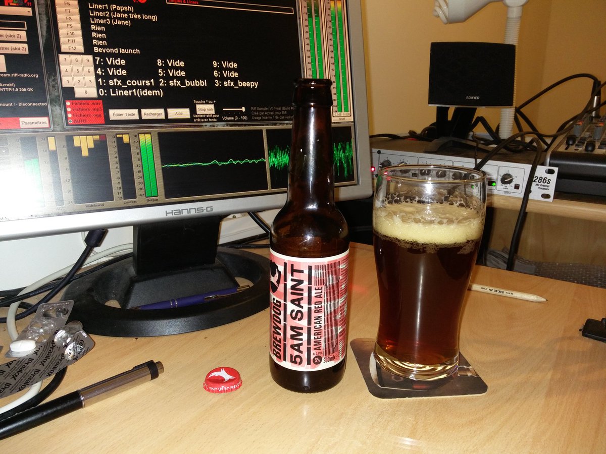 RiffAzrael's tweet image. La 5AM Saint de Brewdog (rousse américaine) revient en deuxième semaine pour la Bière de la semaine de #Besides sur Riff... hébah non, toujours pas, c'est pas une bonne bière, sauf si vous aimez la bière au savon, éventuellement...