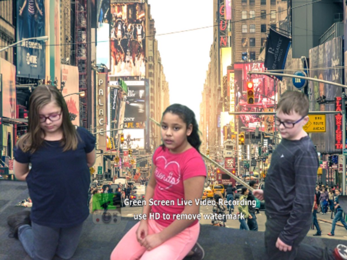 zhao_SMSD's tweet photo. Learning how setting affects a story with green screen #rockets512 https://t.co/ABVFONsIkH
