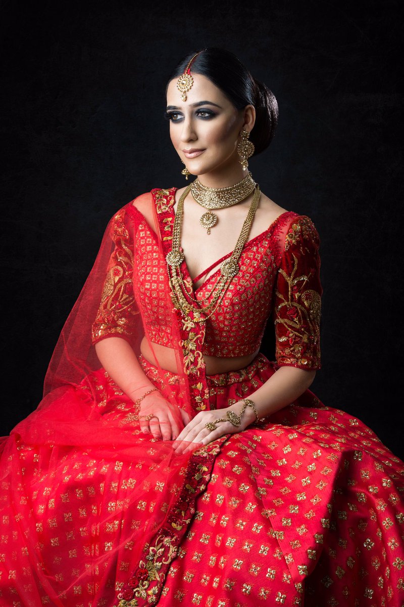 SolteeUK's tweet photo. #Soltee 's signature, classic, #red #bridal #lehenga. https://t.co/269JECYbwA