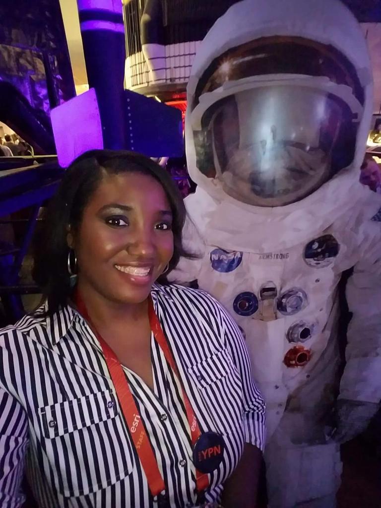 Geo_Kyra's tweet photo. @TMobile @SamsungMobileUS May not have been an "outer space resident" but he was the first person to walk on the moon! (National Air and Space Museum in DC) #TMobileTuesdays + #Contest https://t.co/M9IHzNTCVF