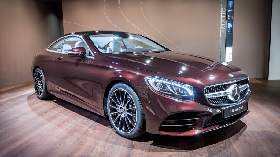 therealautoblog's tweet image. .@MercedesBenz S-Class Coupe, Cabriolet get even more luxurious: bit.ly/2H4C34t #GIMS2018