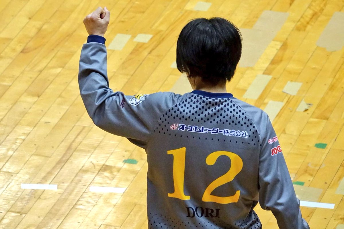 BiggerthanMESHI's tweet photo. 《水曜どりでしょう》
ご存知コートネーム、"どり"の由来
『夢(dream)は努力で必ず叶う』🌟

「夢を追い続け、強くなるHC名古屋に貢献出来るようにさらに頑張ります💪」

さて、この当時はどんな思いでいたのでしょうか？キュン死注意⚠️➡️https://t.co/MNxXNmb4p9
#HC名古屋 #ハンドボール #DORI12 https://t.co/cBllKmlxD5